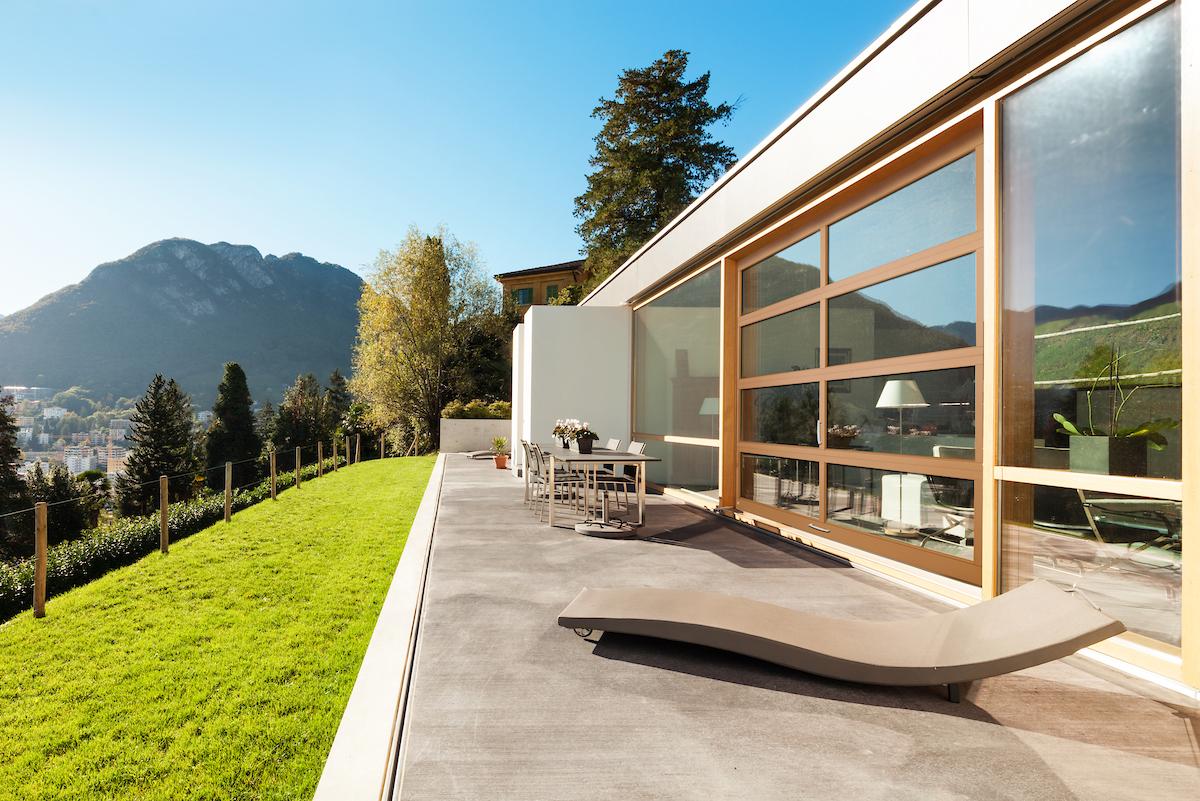 Vista Series — Contemporary Installations garage door