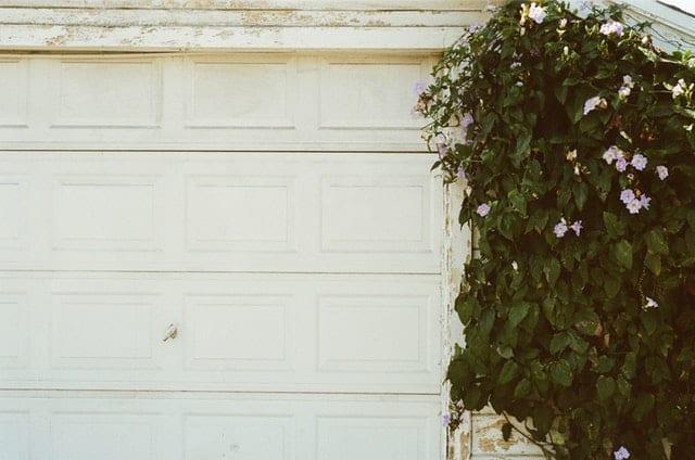 Garage door repair tips